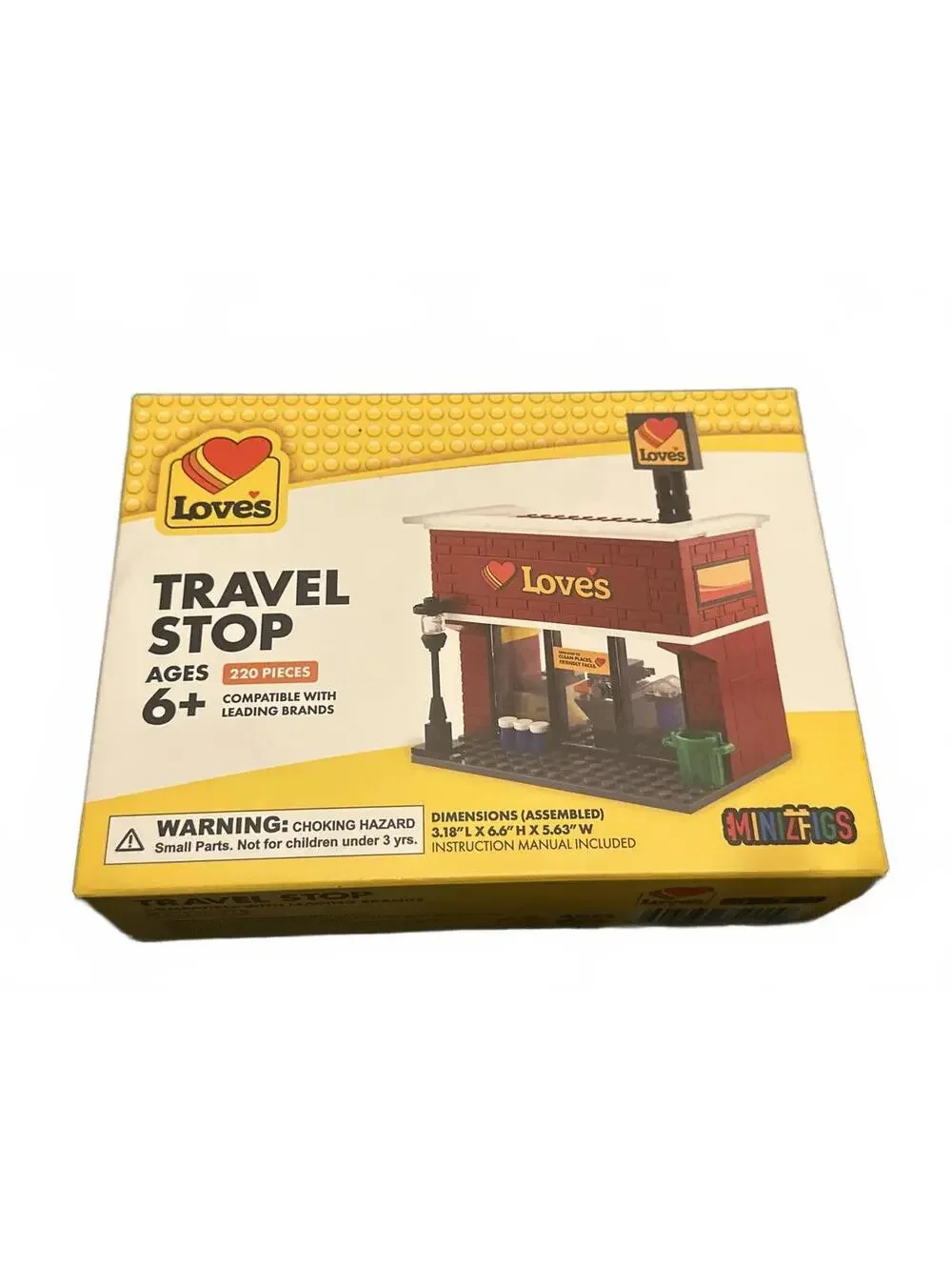 Love's x Minizfigs Travel Stop Buildable Set